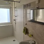 A Vino ゲストハウス *